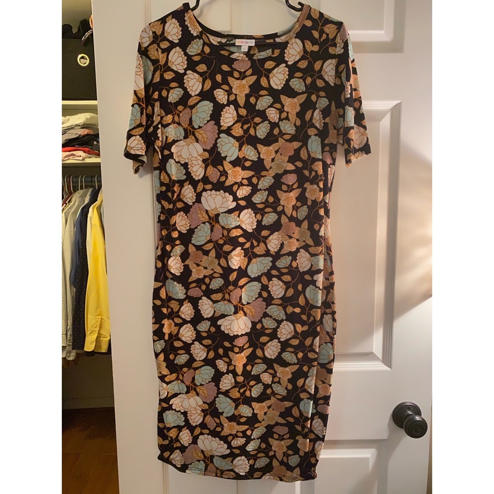 LuLaRoe Black Flower Julia